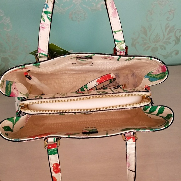 SOLD SOLD SOLD Kate Spade Handbag and Wallet - Picture 4 of 8